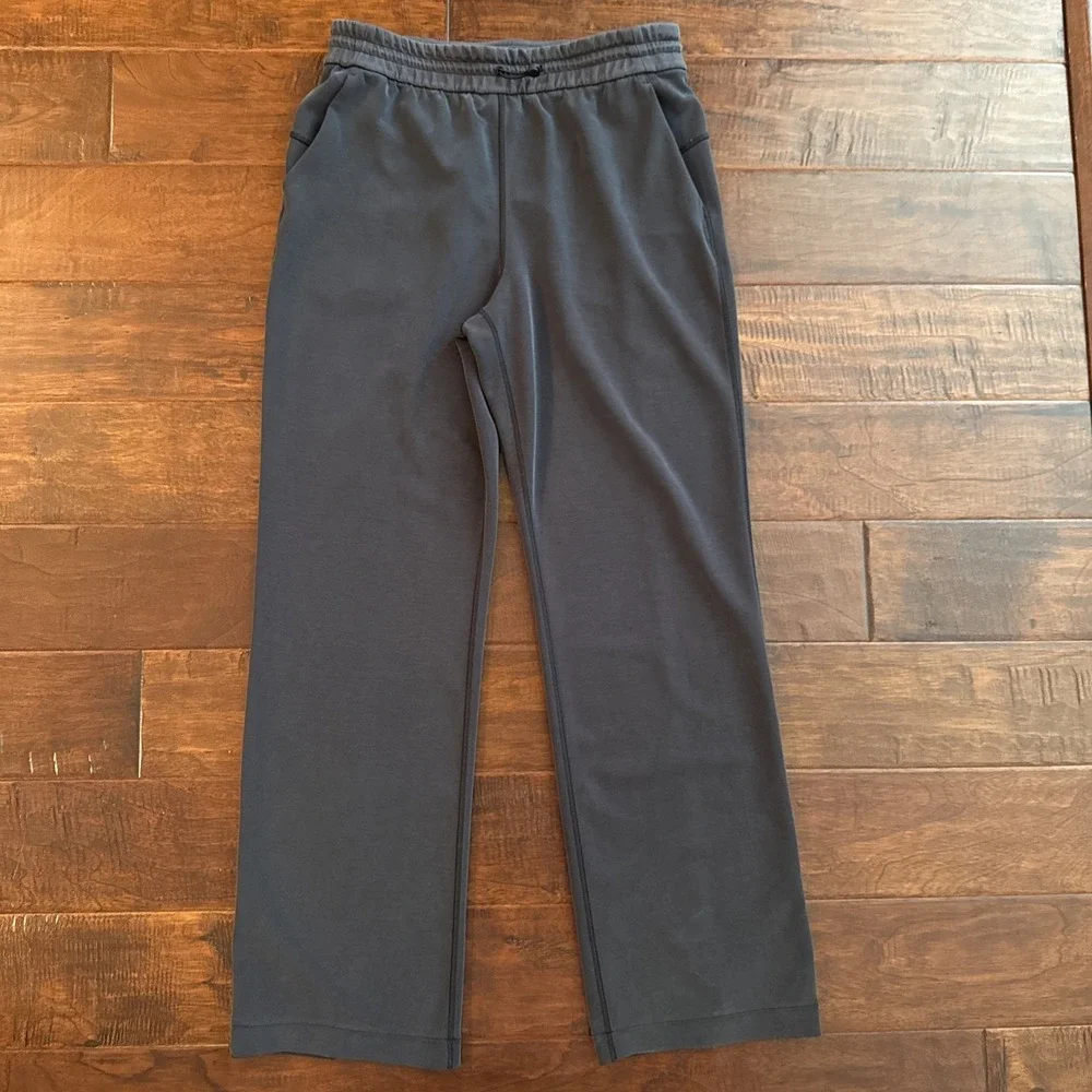 Lululemon Softstreme High Rise Straight Leg Pant Athleisure Black Size 8 EUC